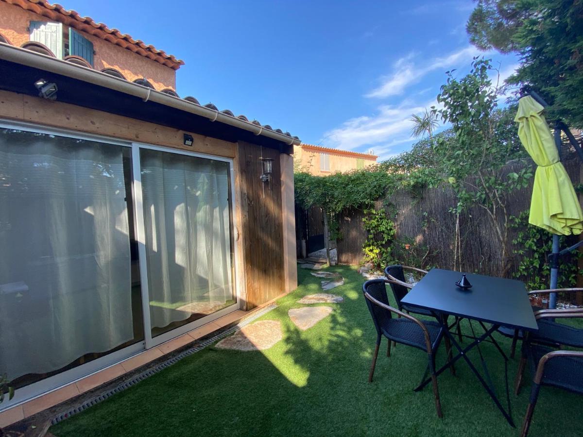 Agreable Studio Proche Sttropez Piscine Et Tennis Gassin Buitenkant foto