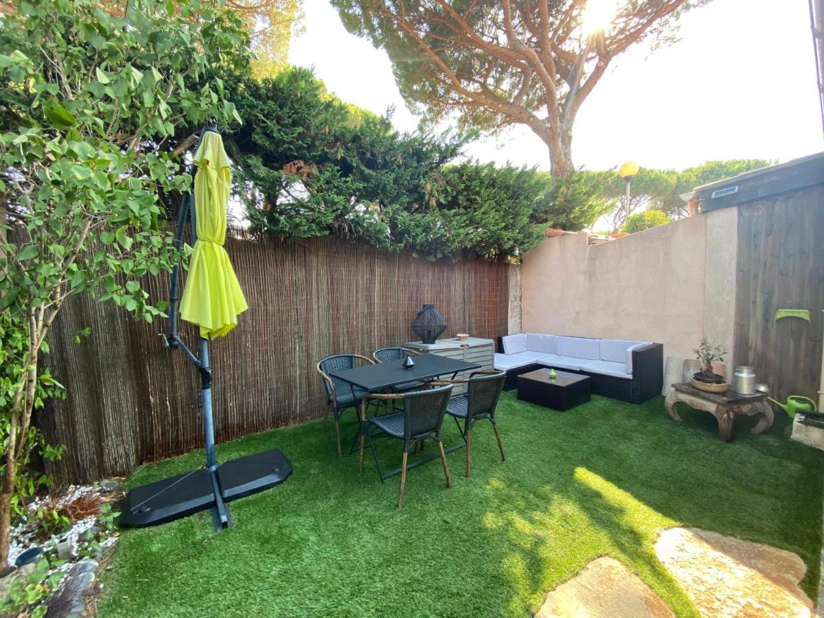 Agreable Studio Proche Sttropez Piscine Et Tennis Gassin Buitenkant foto