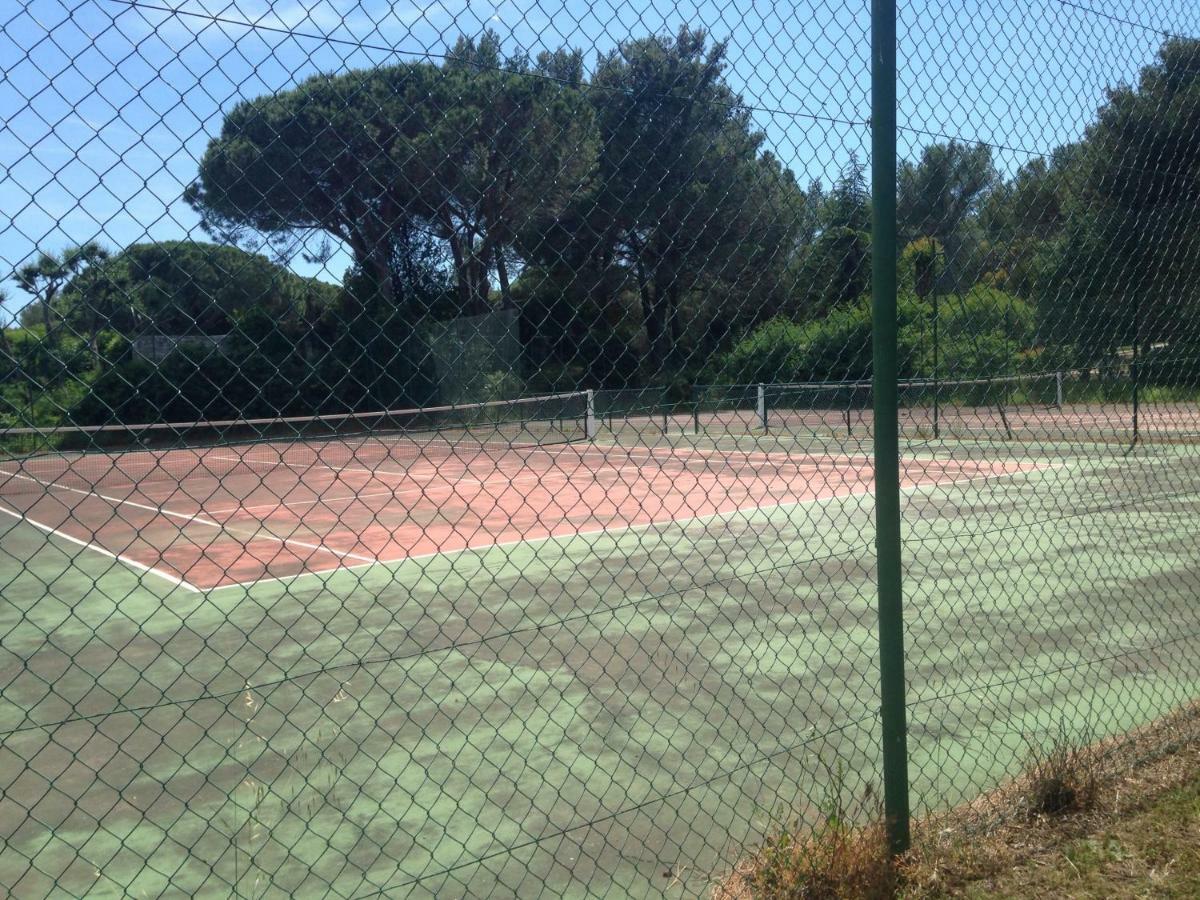 Agreable Studio Proche Sttropez Piscine Et Tennis Gassin Buitenkant foto